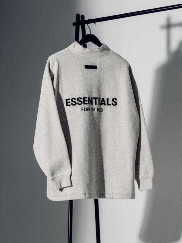 ESSENTIALS CREWNECK
